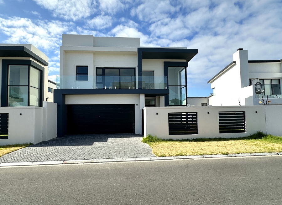 4 Bedroom Property for Sale in Sandown Western Cape